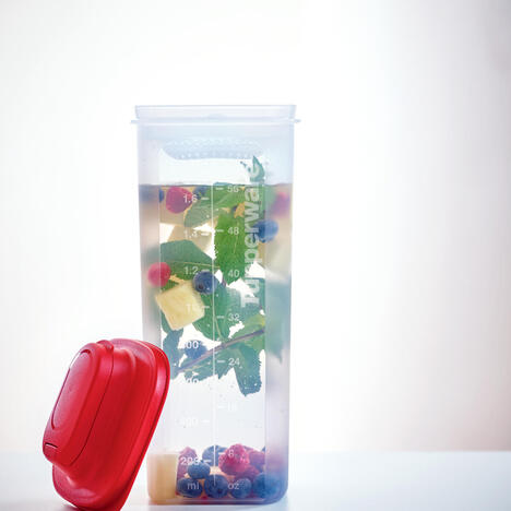 Tupperware Slimline Kanna 2 l med sil 