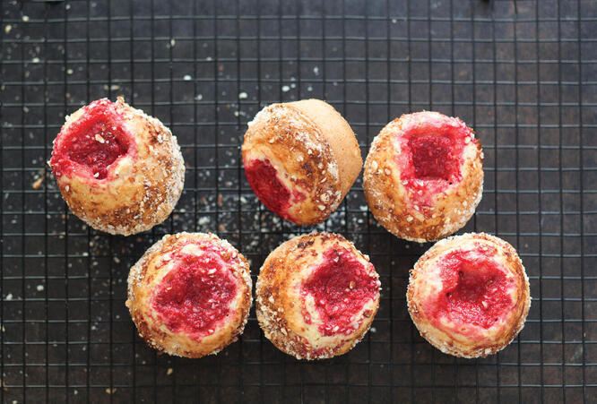 Tupperware Muffins med fyllning av röda bär 