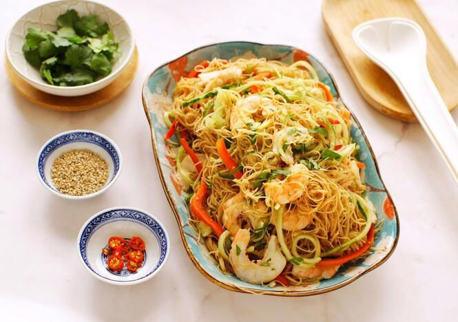 Tupperware Thailändsk risnudelsallad ultimate-mixing-bowl-thai-rice-noodle-salad-03.jpg
