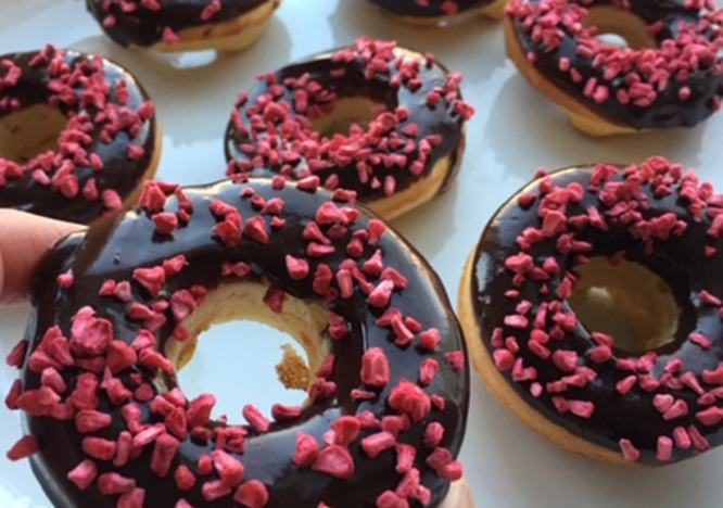 Tupperware Donuts med ganache   
