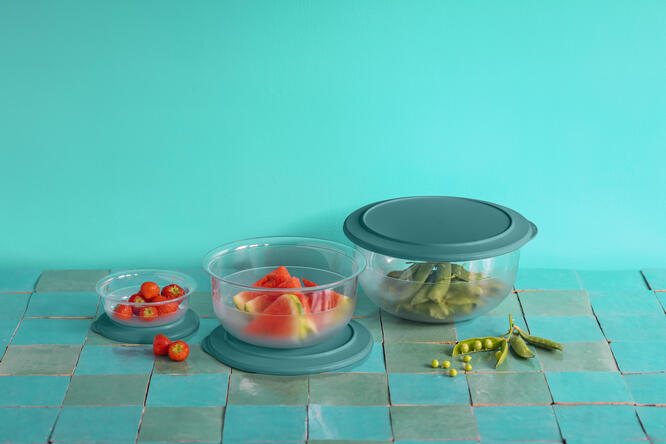 Tupperware Sallad med  sparris och jordgubbar 